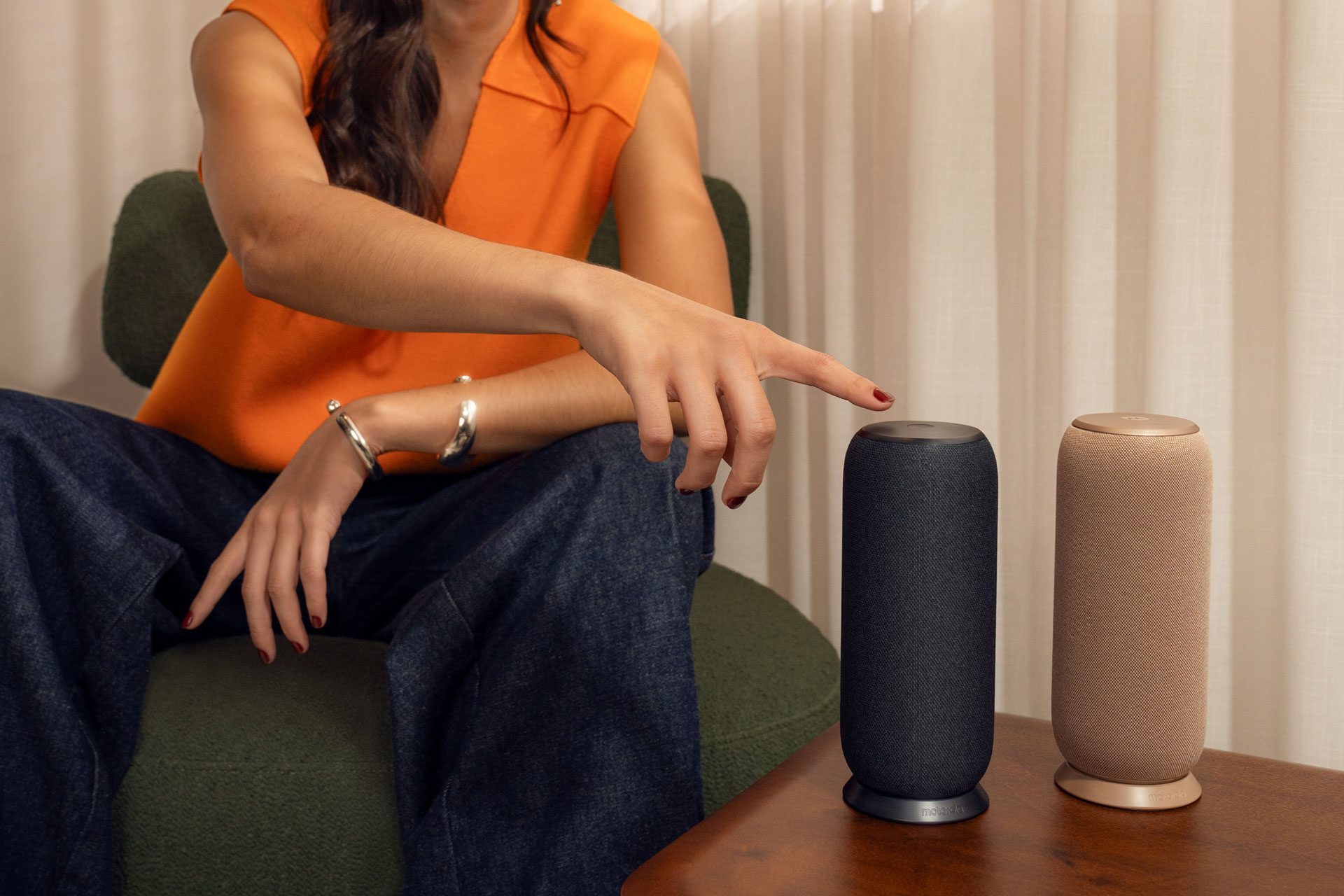Moto sound flow, sound by Bose: la guía definitiva para conocer a fondo el primer altavoz inteligente de Motorola